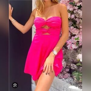 Runaway Vibrant Strapless Dress in Hot Pink Size L